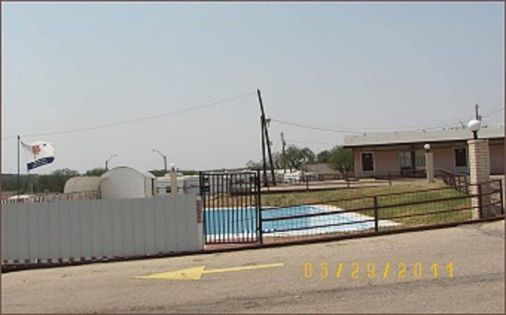 Holiday Host Motel Sonora Ngoại thất bức ảnh